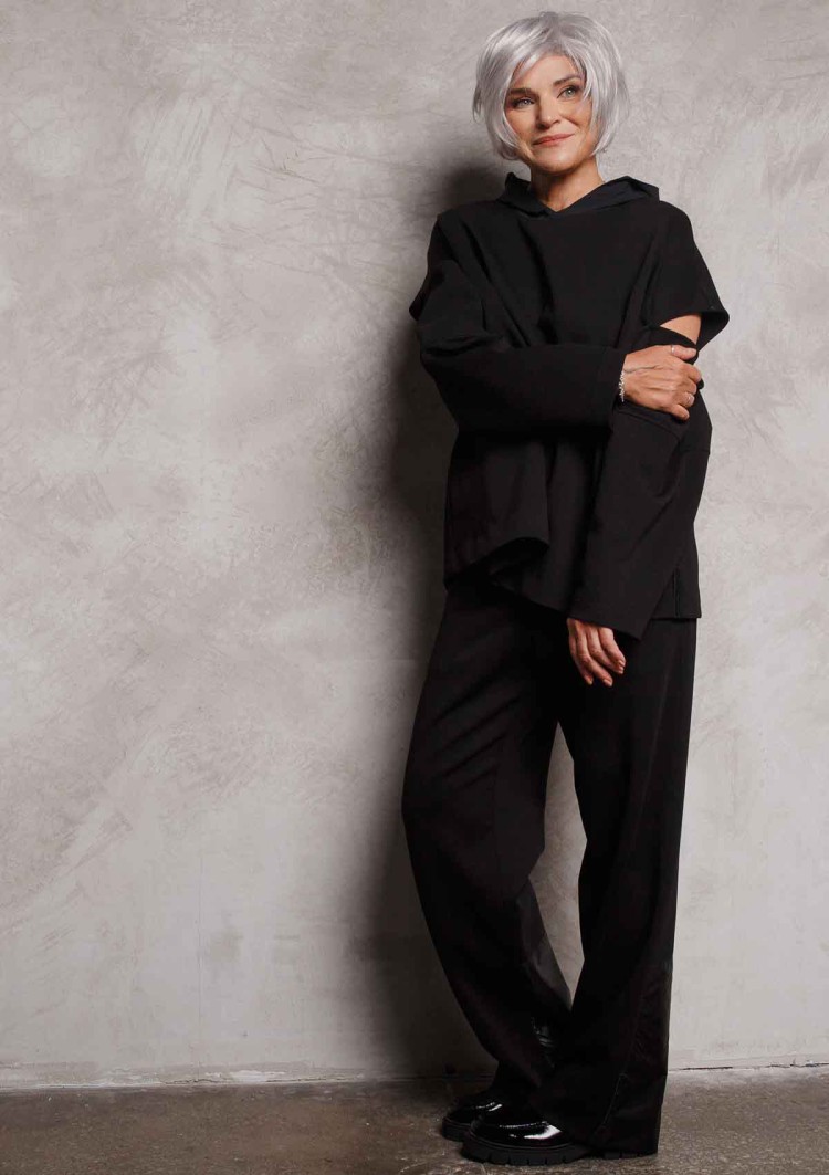 Брюки трубы с плащевкой