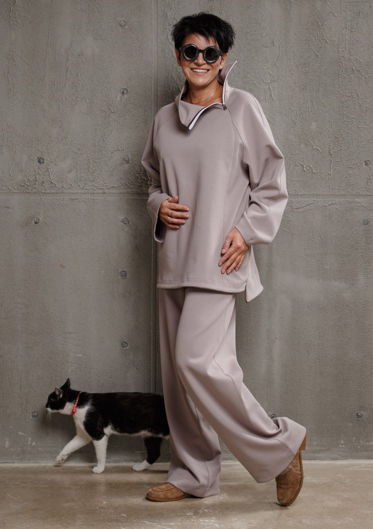 Толстовка с замком