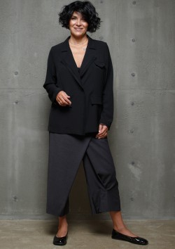 Брюки-кюлоты с фиксированным запахом и складками