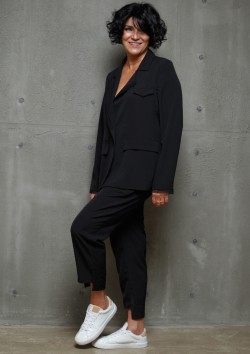 Брюки бойфренды с асимметричным низом